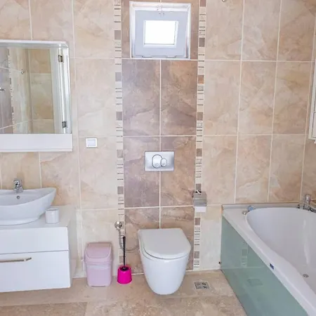 Crystal Water Deniz Saray 2- Villa